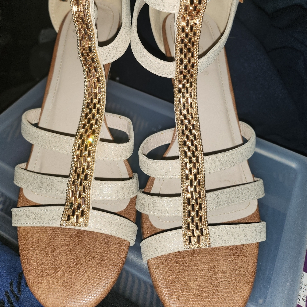 Ladies dressy shoes